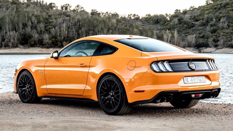 SPORTA KUPEJU LĪDERIS VESELU SEŠU GADU GARUMĀ – "FORD MUSTANG"